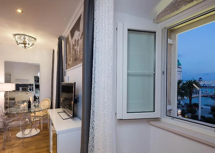 Imperial Πανσιόν 4*