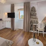 Guest house Imperial 4*