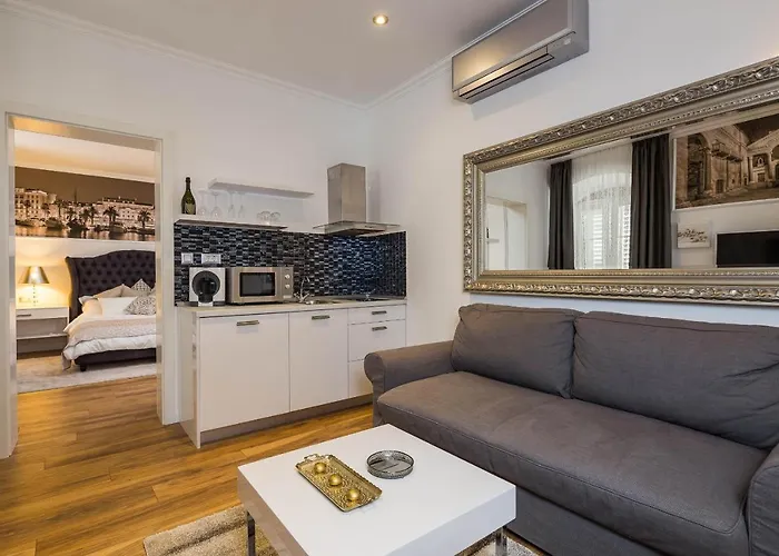 Imperial בית הארחה ספליט